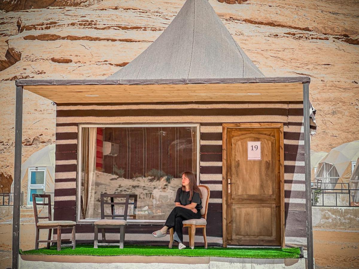 Tower Rum Camb Wadi Rum Eksteriør billede