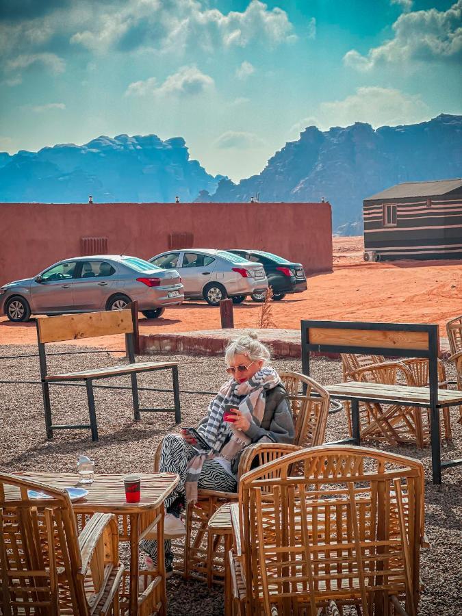 Tower Rum Camb Wadi Rum Eksteriør billede