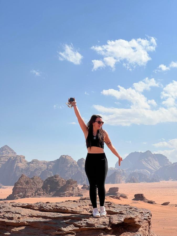 Tower Rum Camb Wadi Rum Eksteriør billede