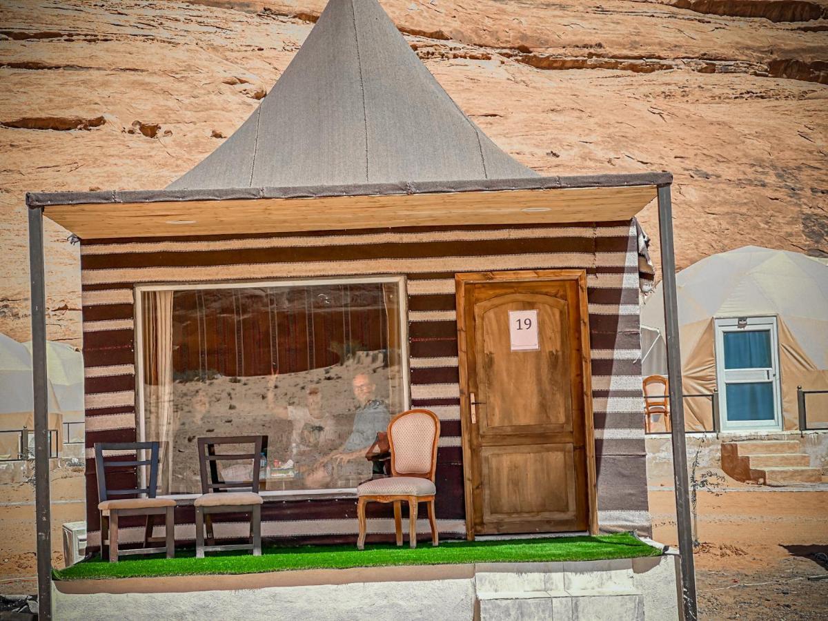 Tower Rum Camb Wadi Rum Eksteriør billede