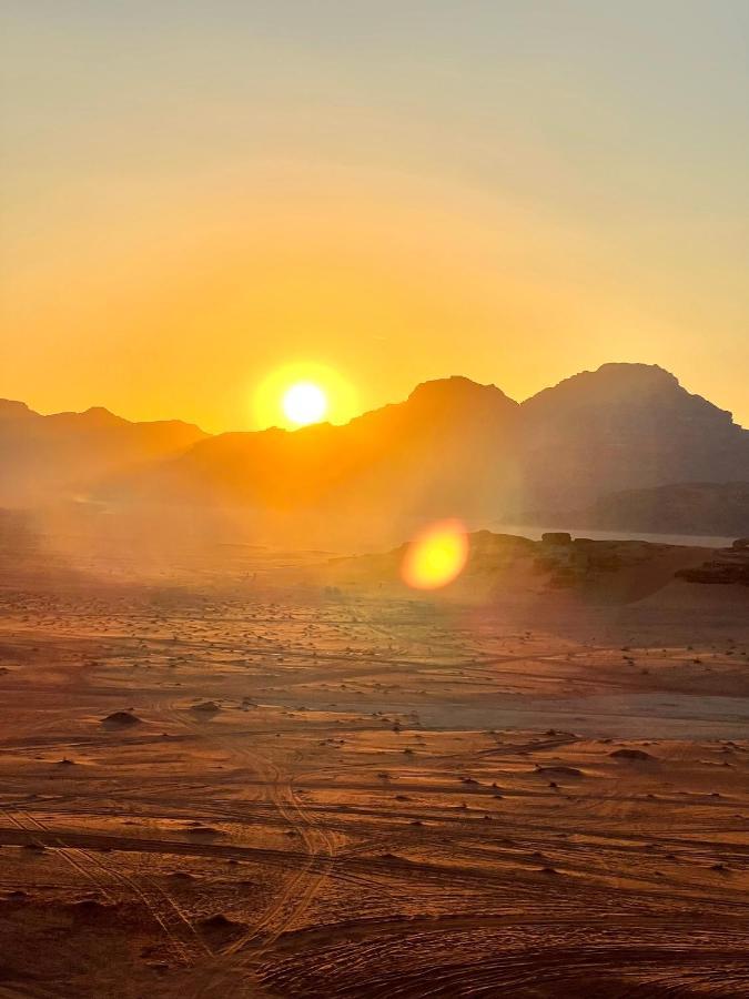 Tower Rum Camb Wadi Rum Eksteriør billede
